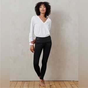 ADAY Black Throw and Roll Leggings Pockets Size Extra Small xs